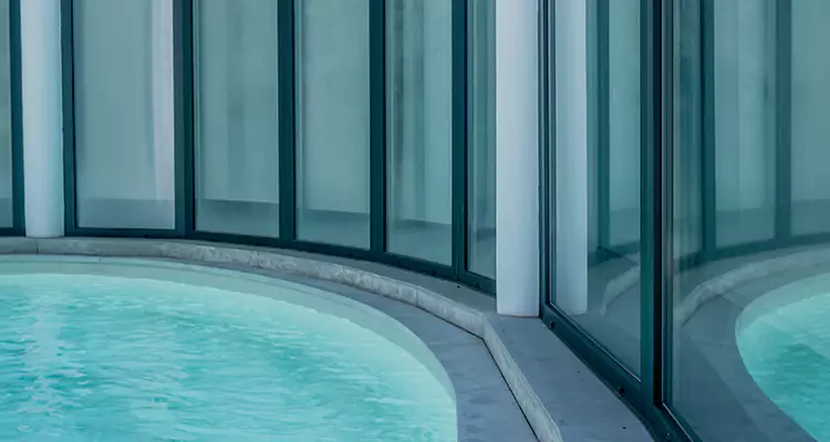 Repair Polyester Screen for Pool Enclosure in Lutz, FL